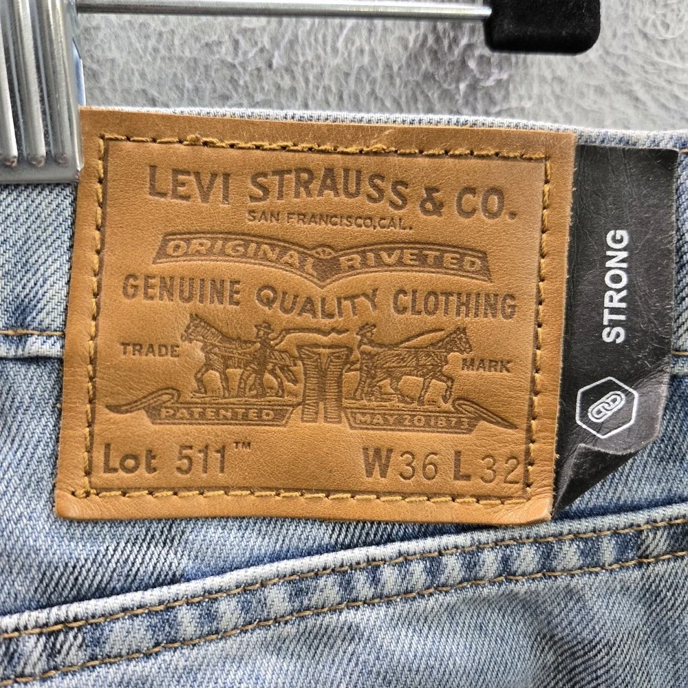 Levis *please carefully